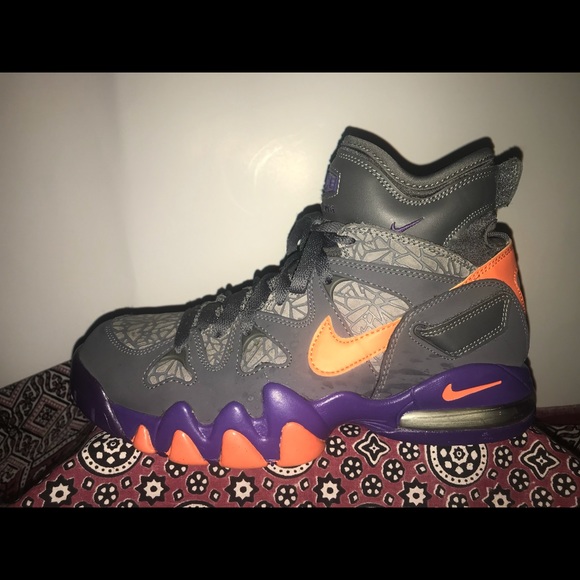 Nike Air Max 2 Strong (EUC) - Picture 5 of 8